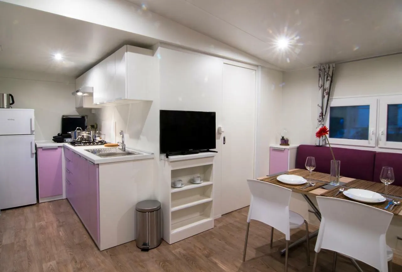 Кемпинг Cherry Premium Adria Mobile Homes Zelena Laguna Пореч